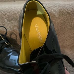 Women’s shoes. Size 7. Like new.